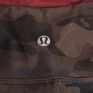 Savasana camo wunder Under lululemon tights